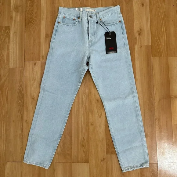 Levi’s Wedgie Jeans - Picture 6 of 6
